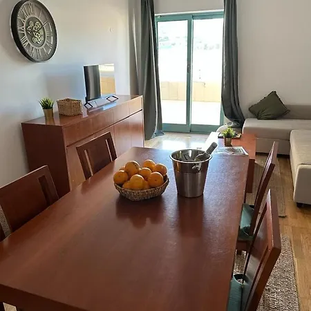 Marina De T1 Até 2 Pax Ou T2 Até 6 Pax Com Piscina E Vista Marina * Albufeira
